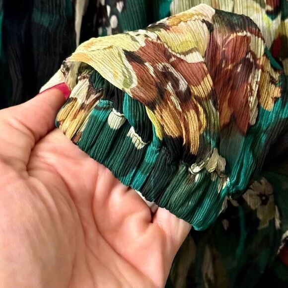 MLM Label 100% Silk Deep V-Neck Long Sleeve Floral Mini Dress Size Small - Picture 4 of 10